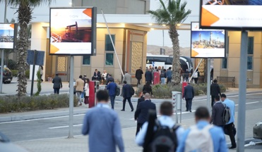 EXHIBITION VENUE LAMP POSTS